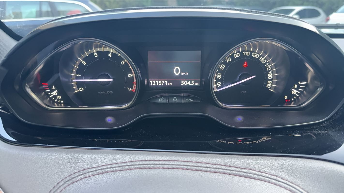 Peugeot 208 - Photo 12