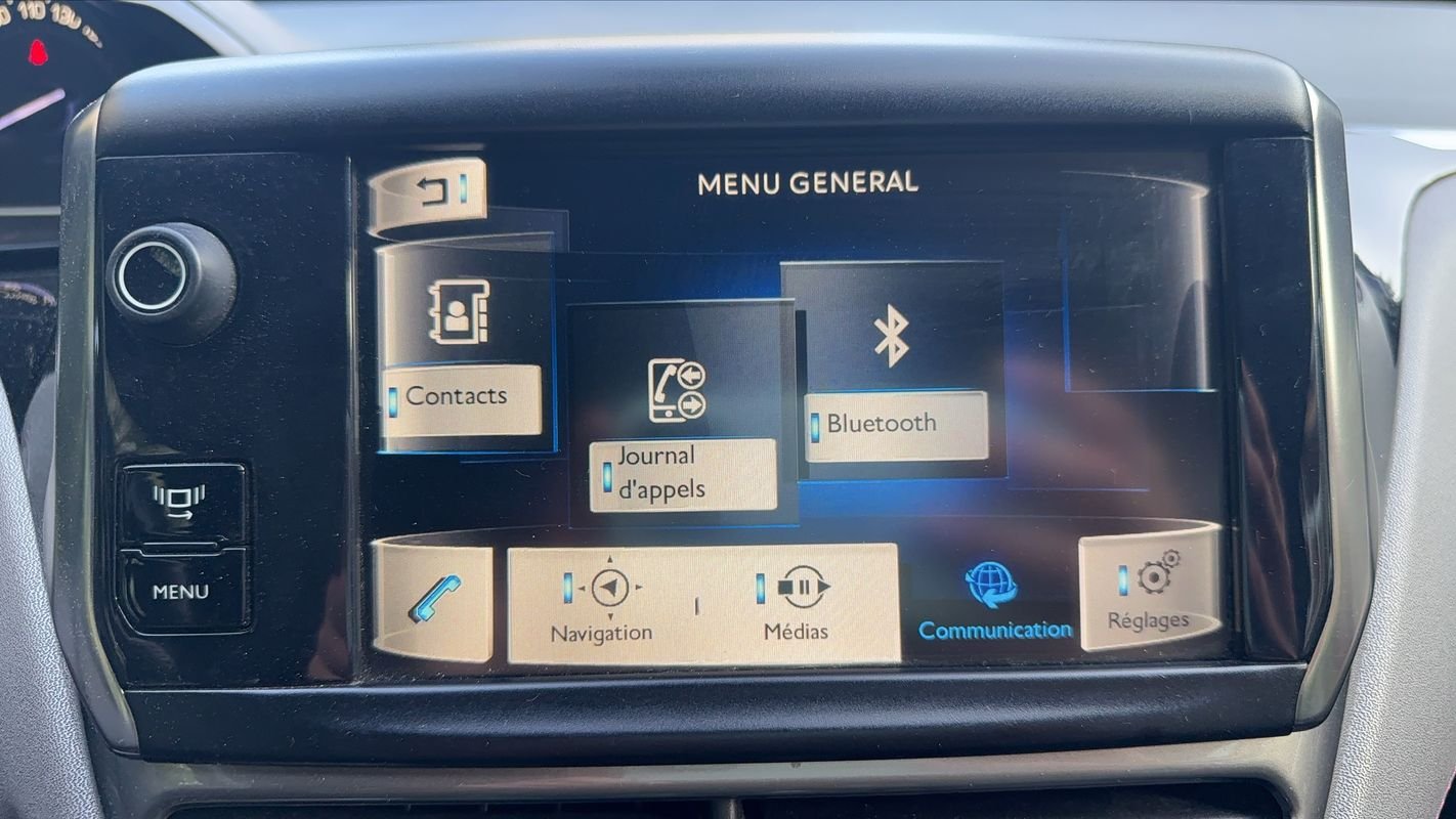 Peugeot 208 - Photo 13