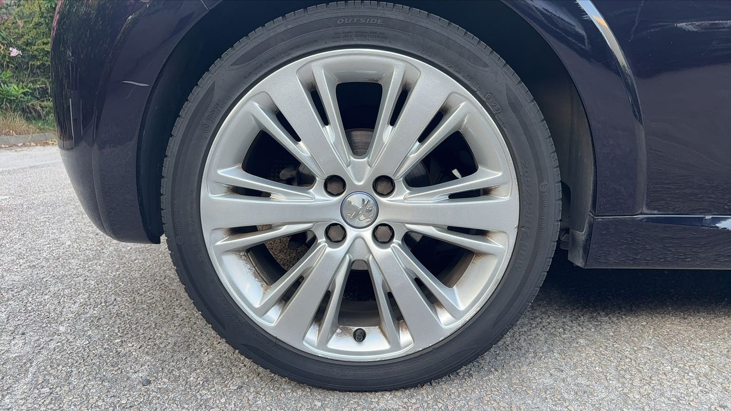 Peugeot 208 - Photo 16