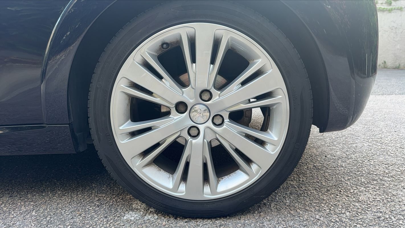 Peugeot 208 - Photo 19