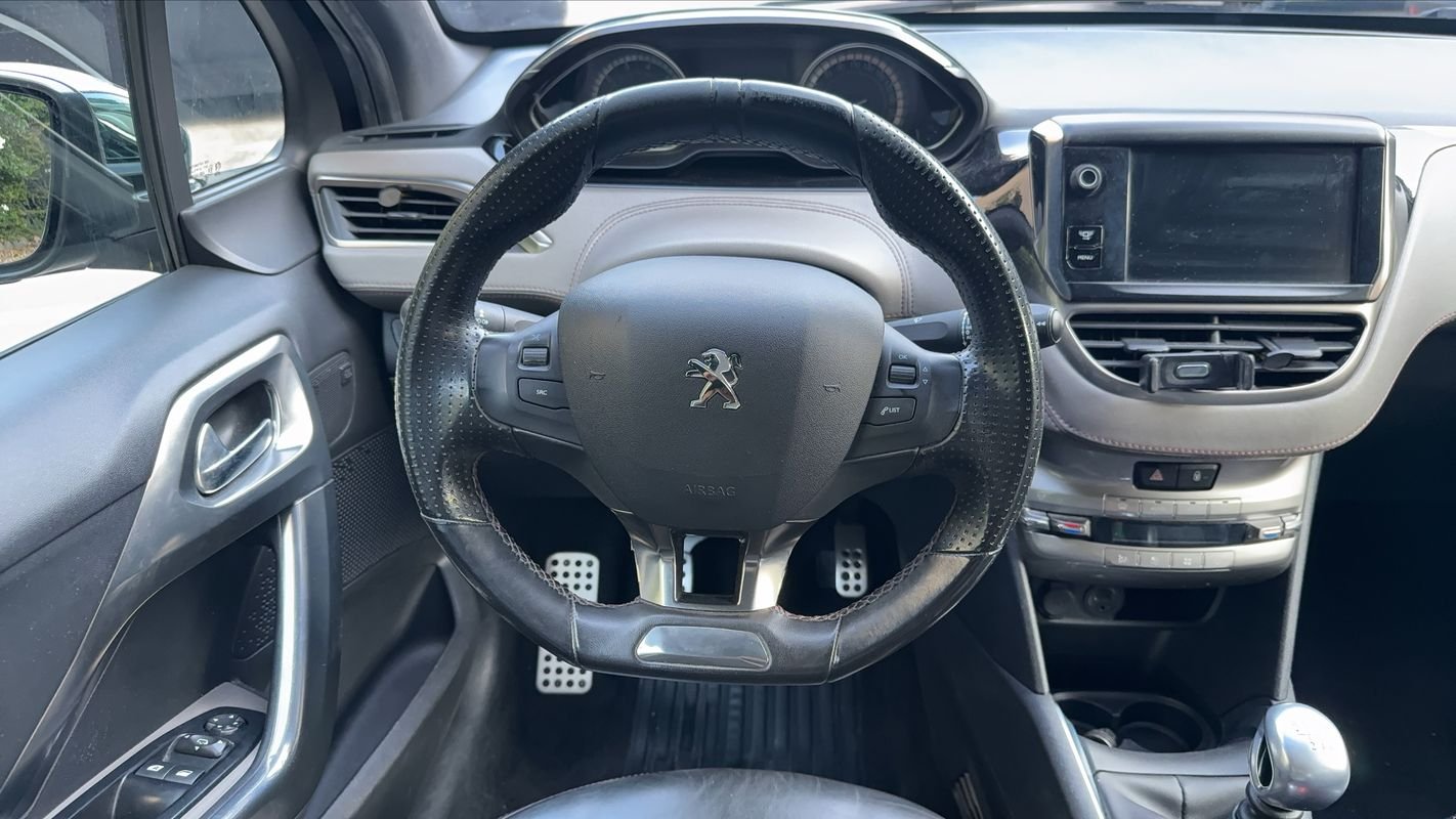 Peugeot 208 - Photo 23
