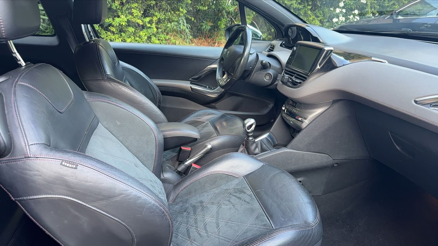 Peugeot 208 - Photo 27