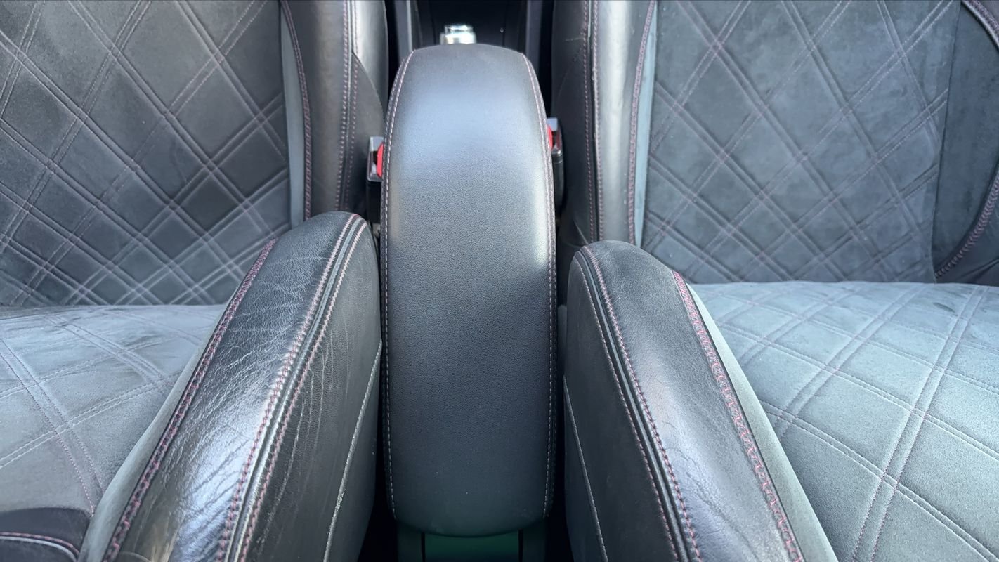 Peugeot 208 - Photo 29