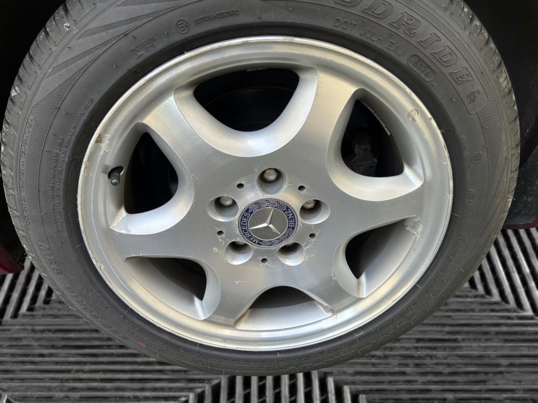 Mercedes CLK 230 - Photo 16