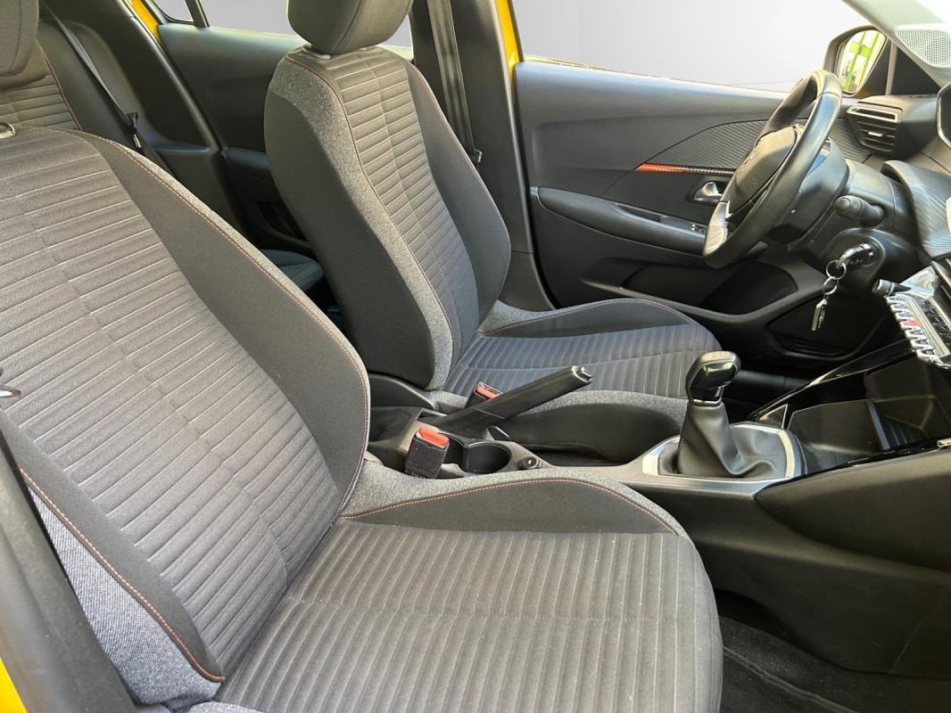Peugeot 208 - Photo 16