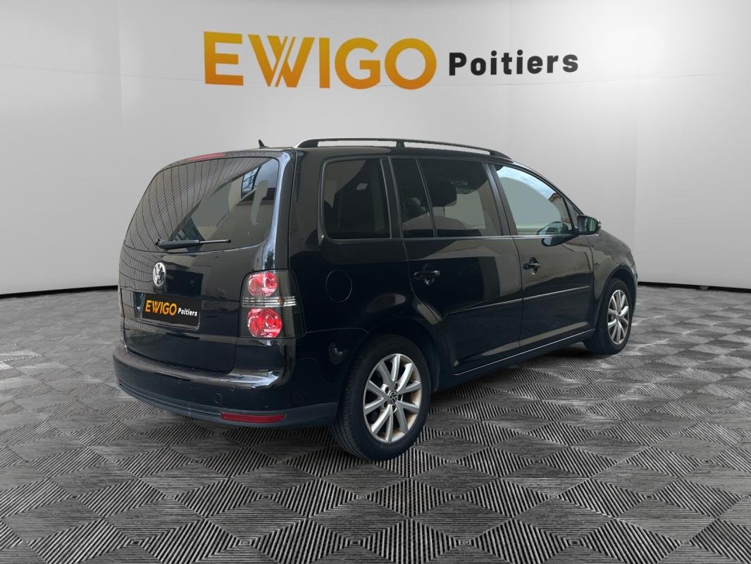 Volkswagen Touran - Photo 6