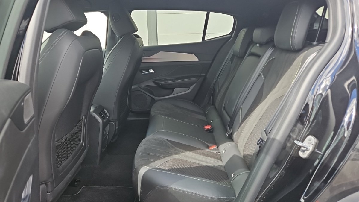 Peugeot 408 - Photo 10