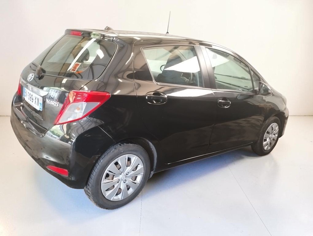 Toyota Yaris - Photo 7