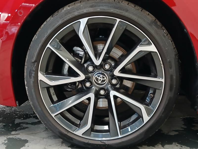 Toyota Corolla - Photo 9