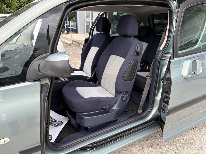 Peugeot 1007 - Photo 7