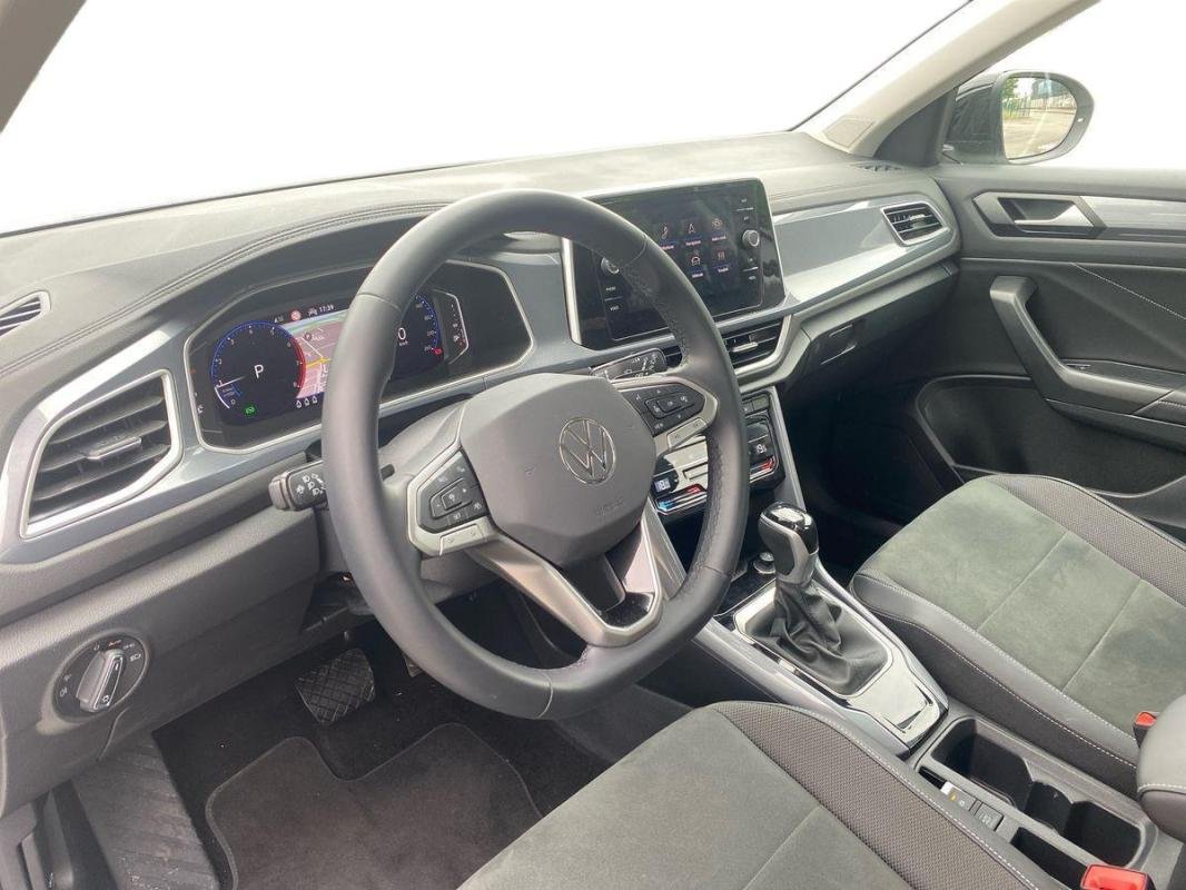 Volkswagen T-Roc - Photo 9