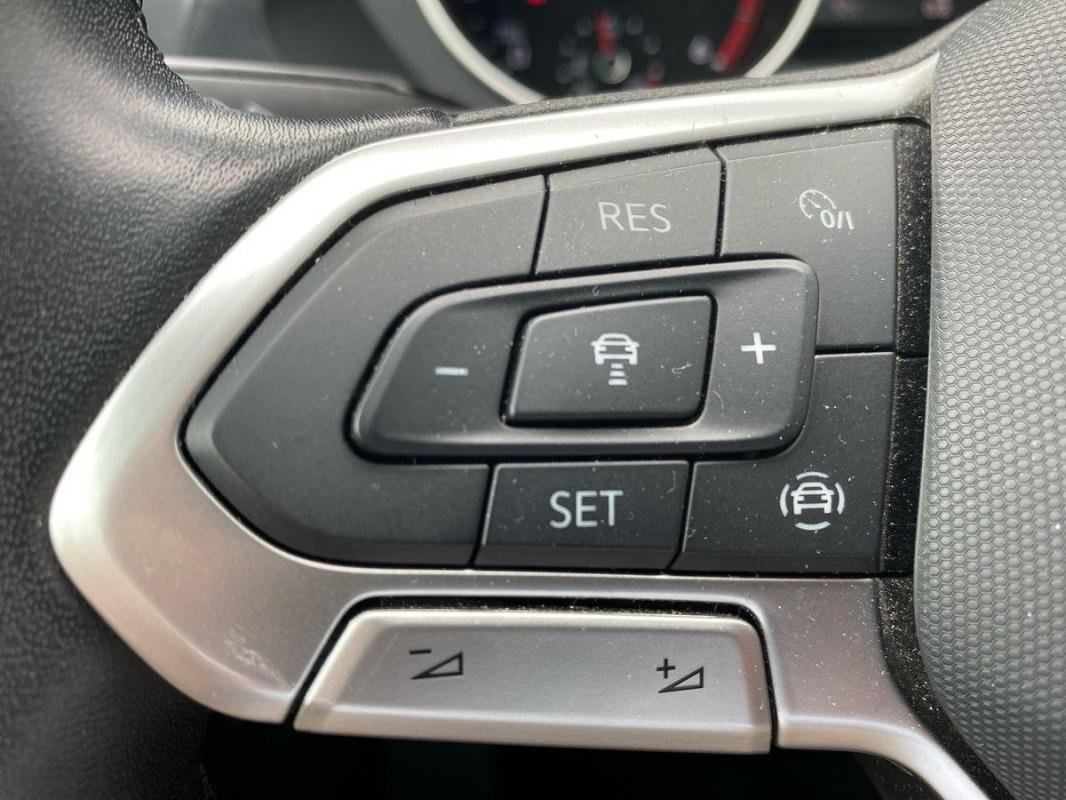 Volkswagen Tiguan - Photo 21