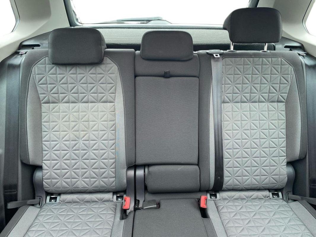 Volkswagen Tiguan - Photo 22