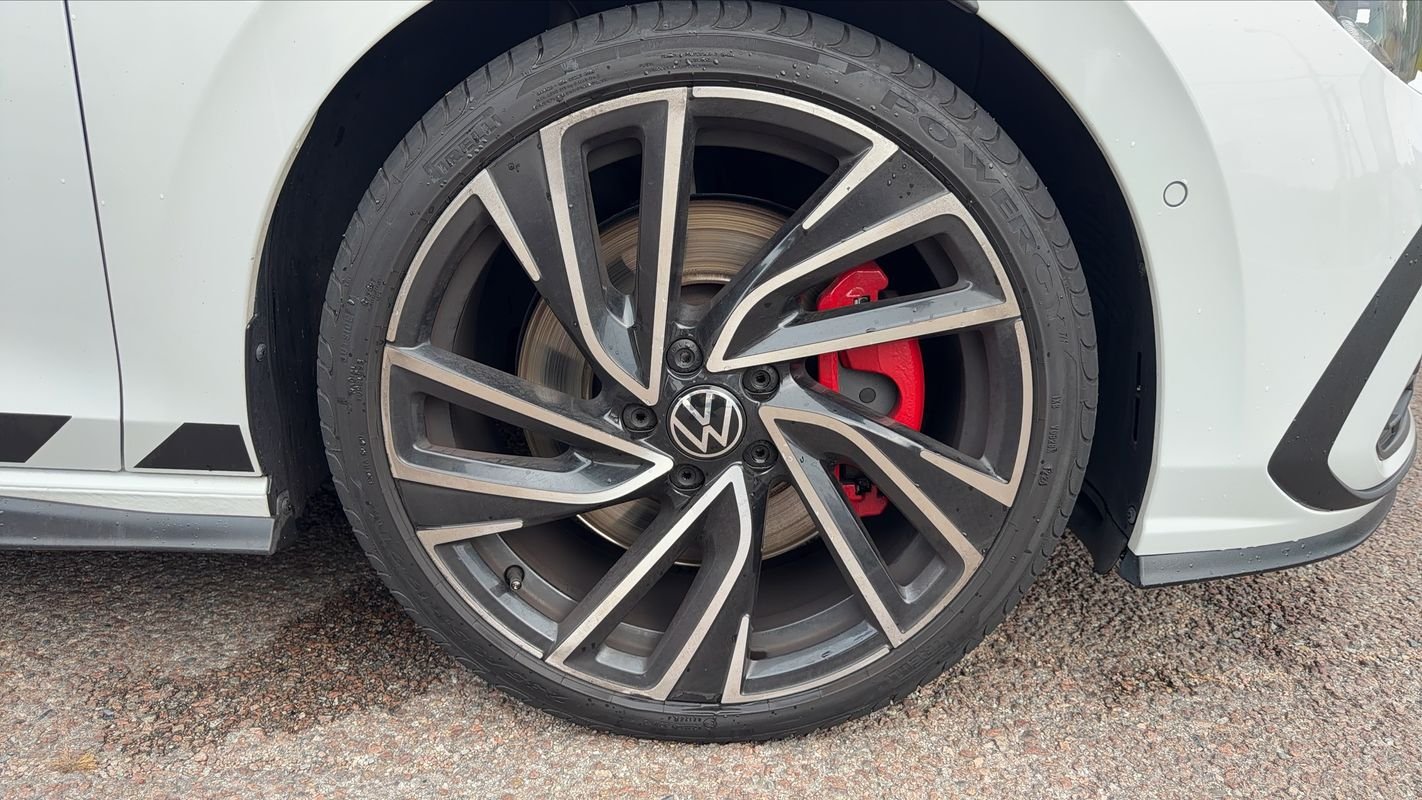 Volkswagen Golf - Photo 17