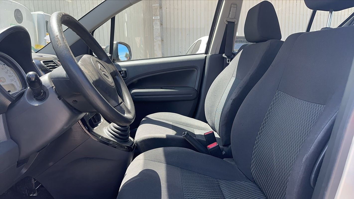 Suzuki Splash - Photo 25