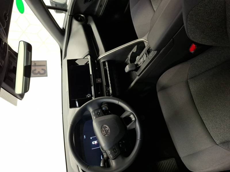 Toyota C-HR - Photo 11