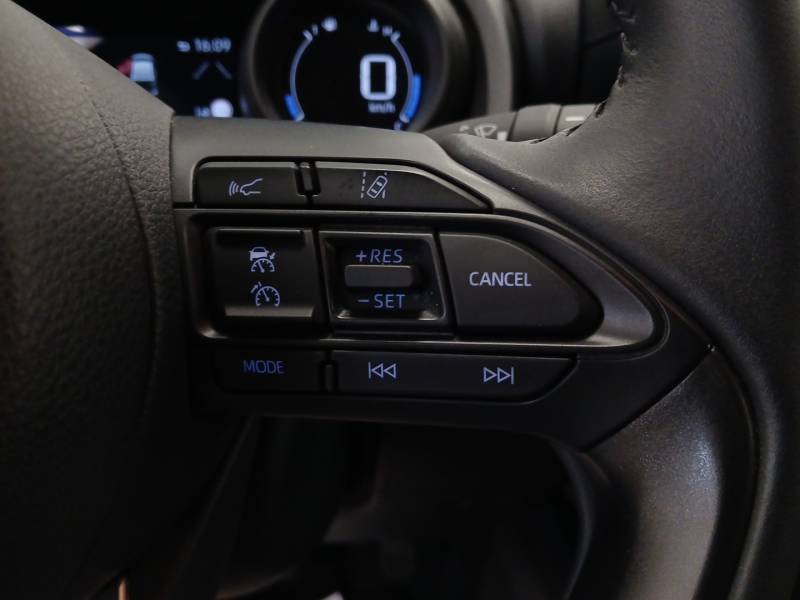 Toyota Yaris - Photo 17