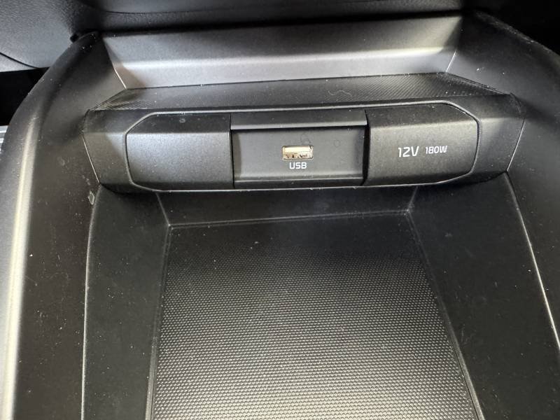 Kia Stonic - Photo 23