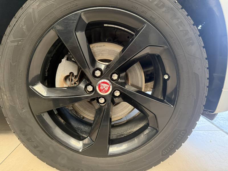 Jaguar F-Pace - Photo 15