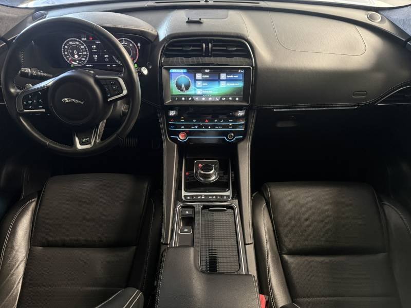 Jaguar F-Pace - Photo 25