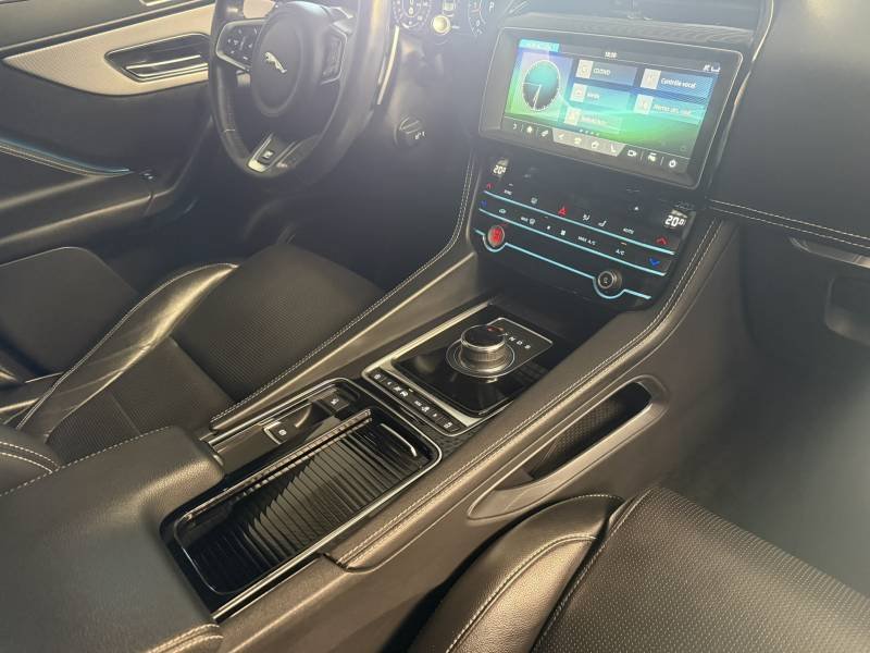 Jaguar F-Pace - Photo 45