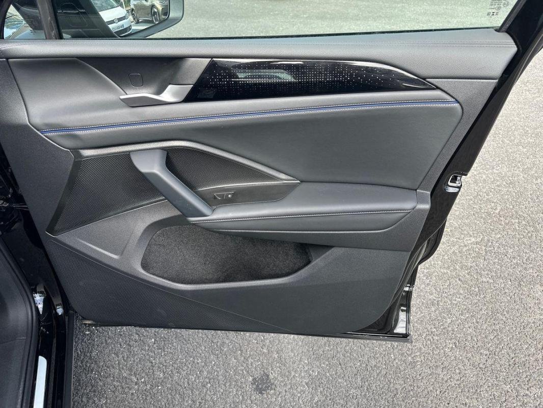 Volkswagen Tiguan - Photo 15