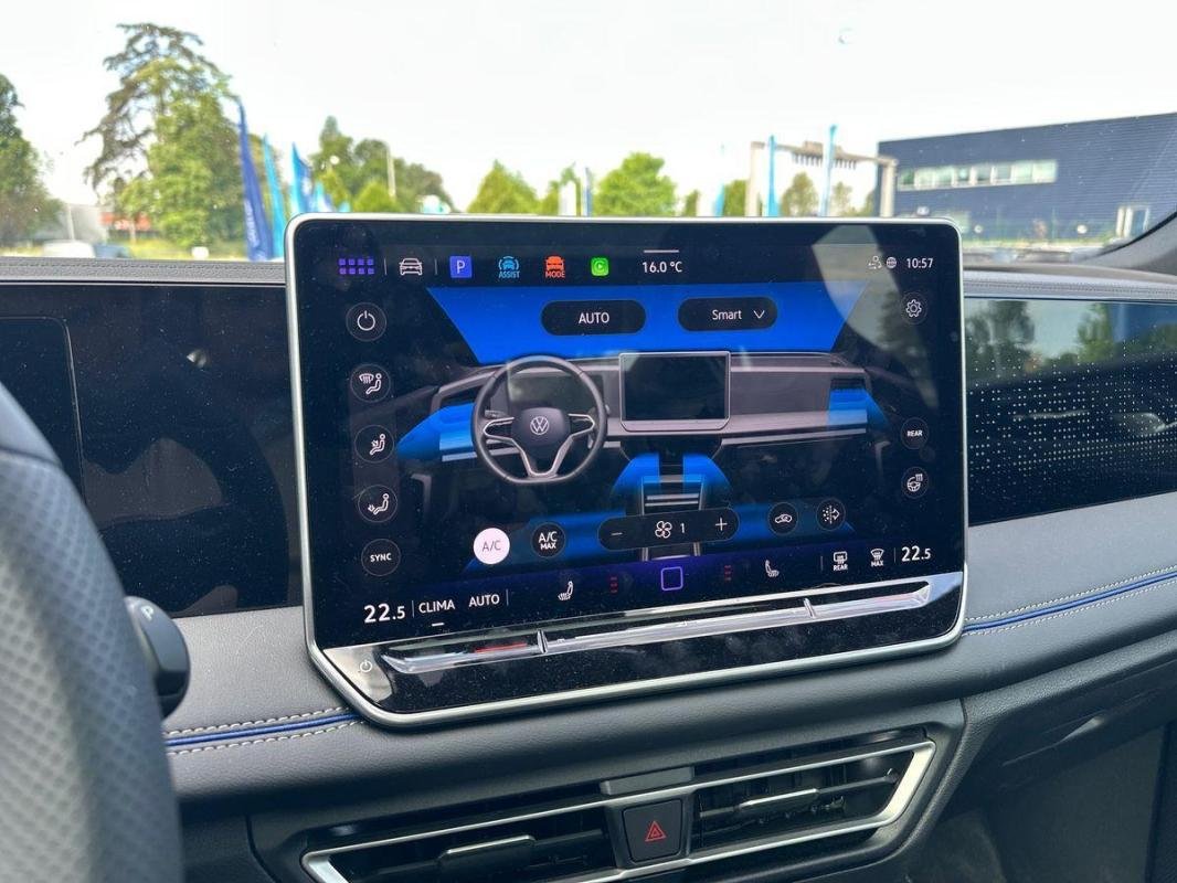 Volkswagen Tiguan - Photo 19