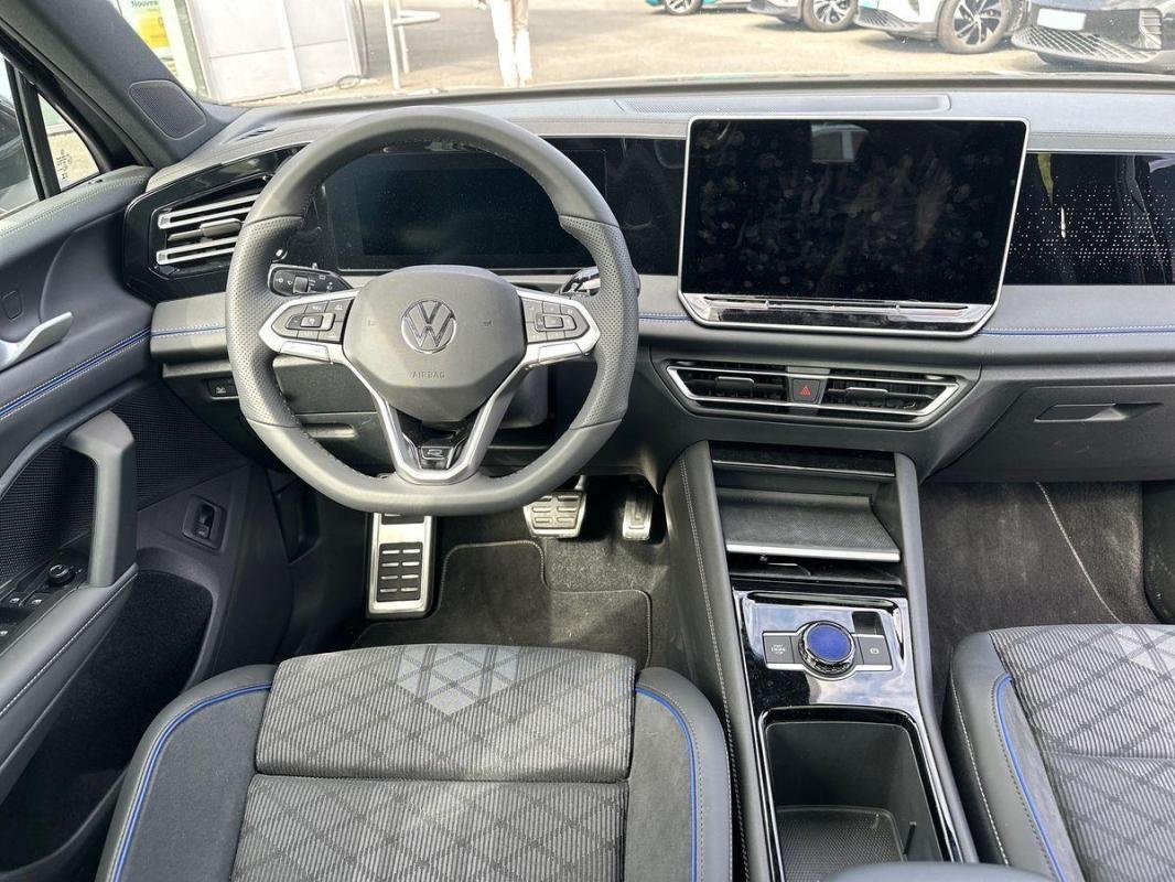 Volkswagen Tiguan - Photo 24
