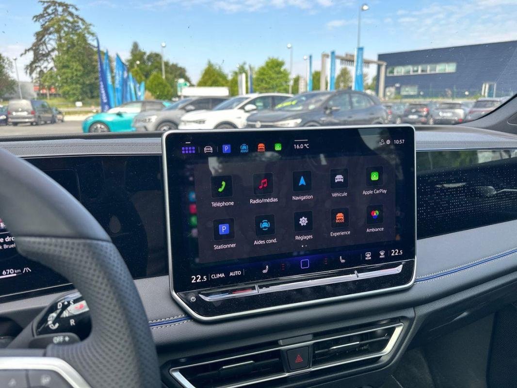 Volkswagen Tiguan - Photo 16