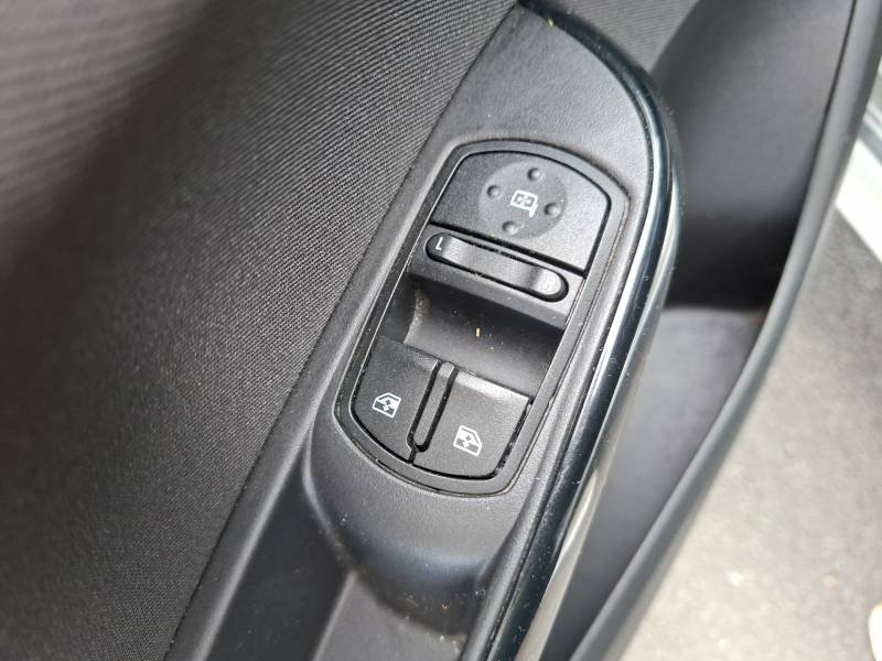 Opel Corsa - Photo 21