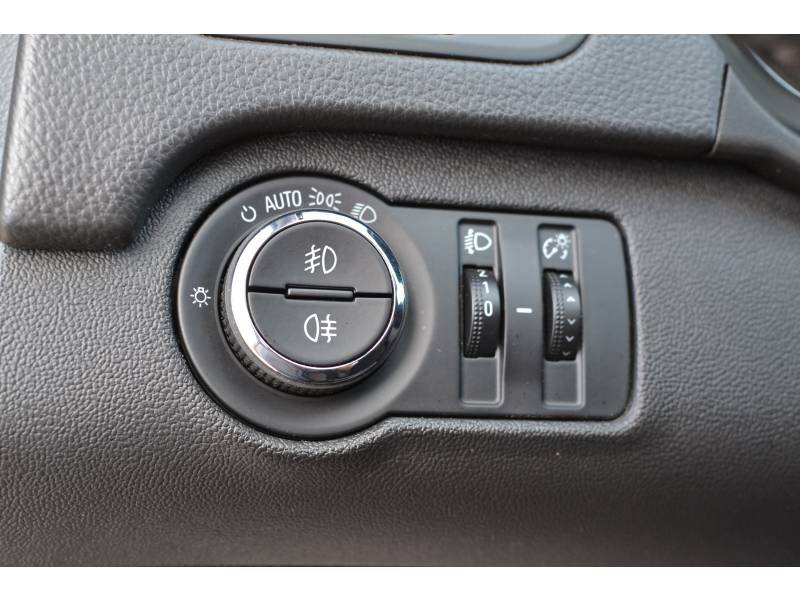 Opel Insignia - Photo 21