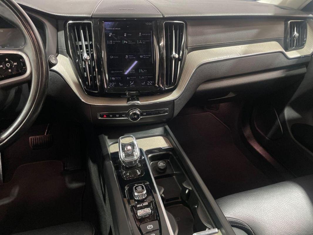 Volvo XC60 - Photo 10