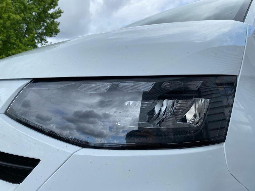 Volkswagen Transporter - Photo 12
