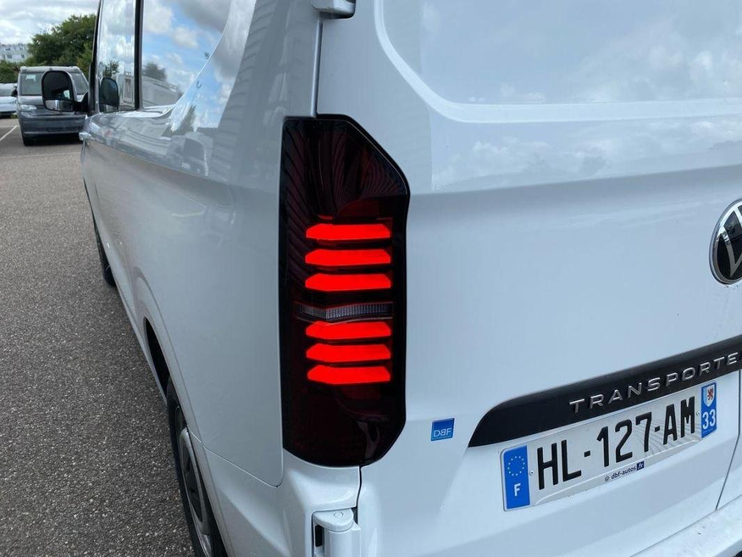 Volkswagen Transporter - Photo 16