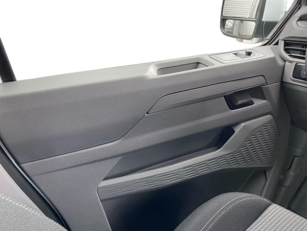 Volkswagen Transporter - Photo 26