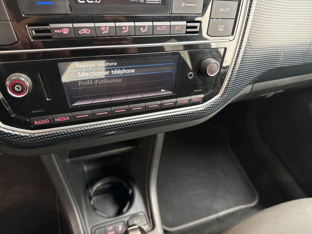 Volkswagen E-Up! - Photo 17
