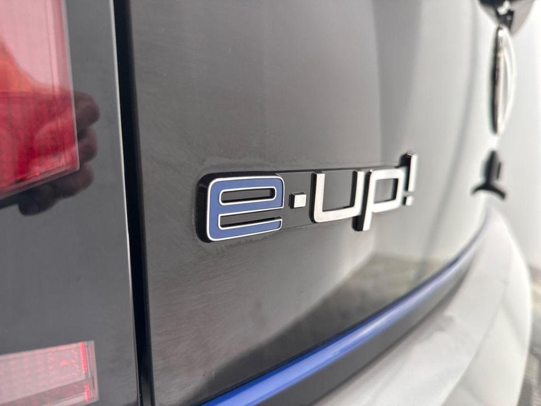 Volkswagen E-Up! - Photo 27