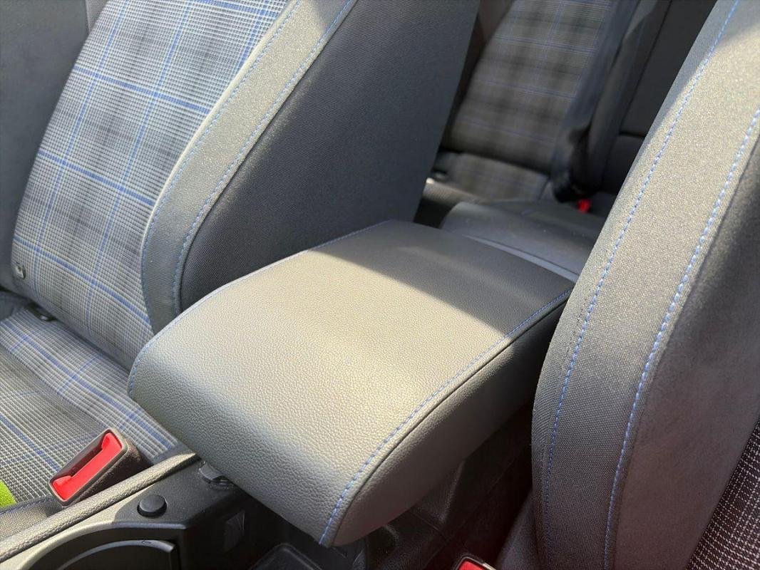 Volkswagen Golf - Photo 12
