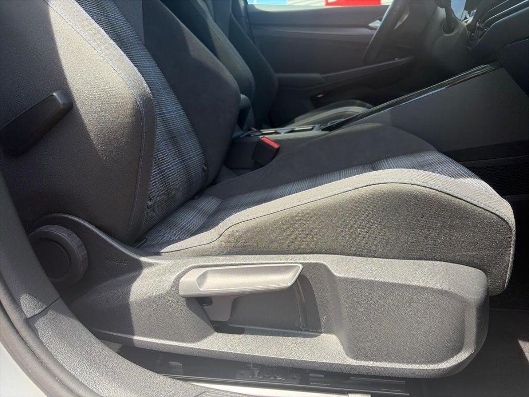 Volkswagen Golf - Photo 14
