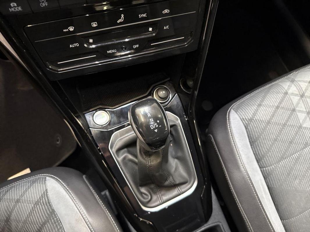 Volkswagen T-Roc - Photo 11