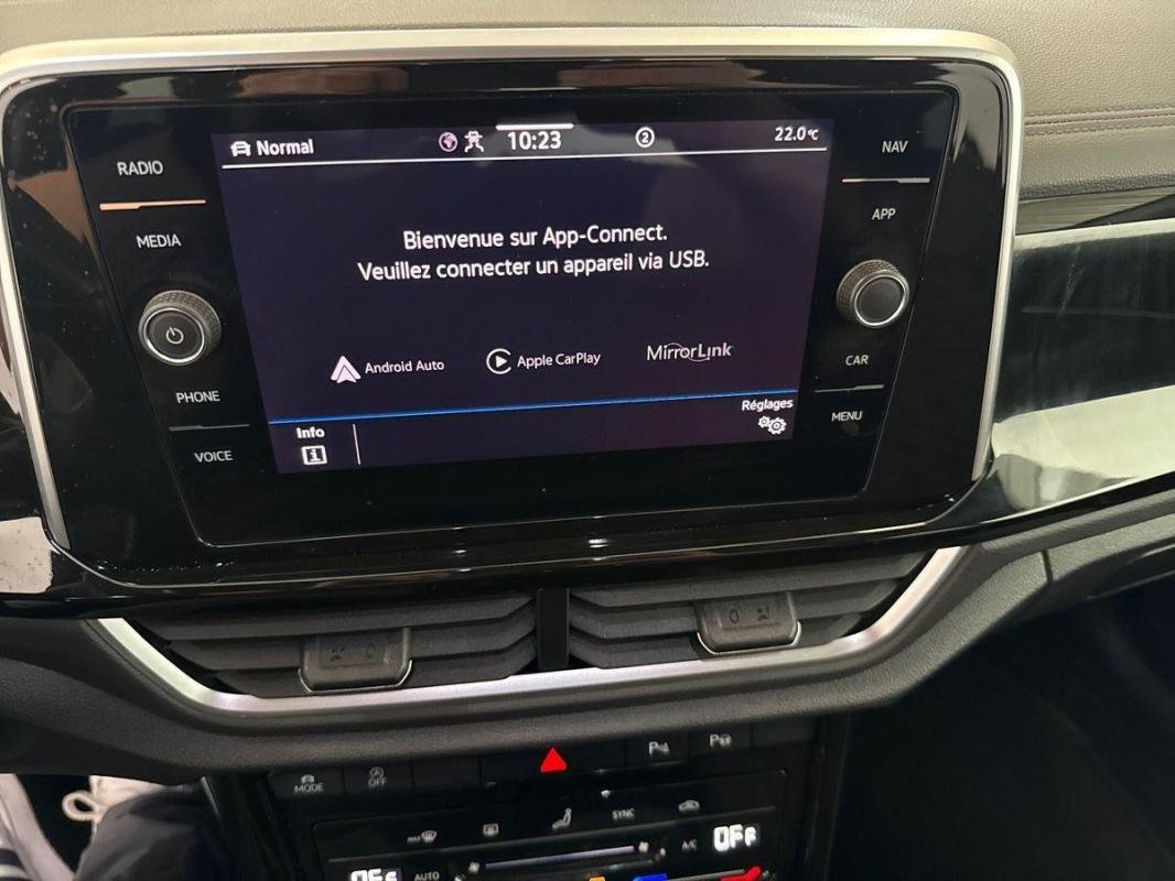 Volkswagen T-Roc - Photo 17