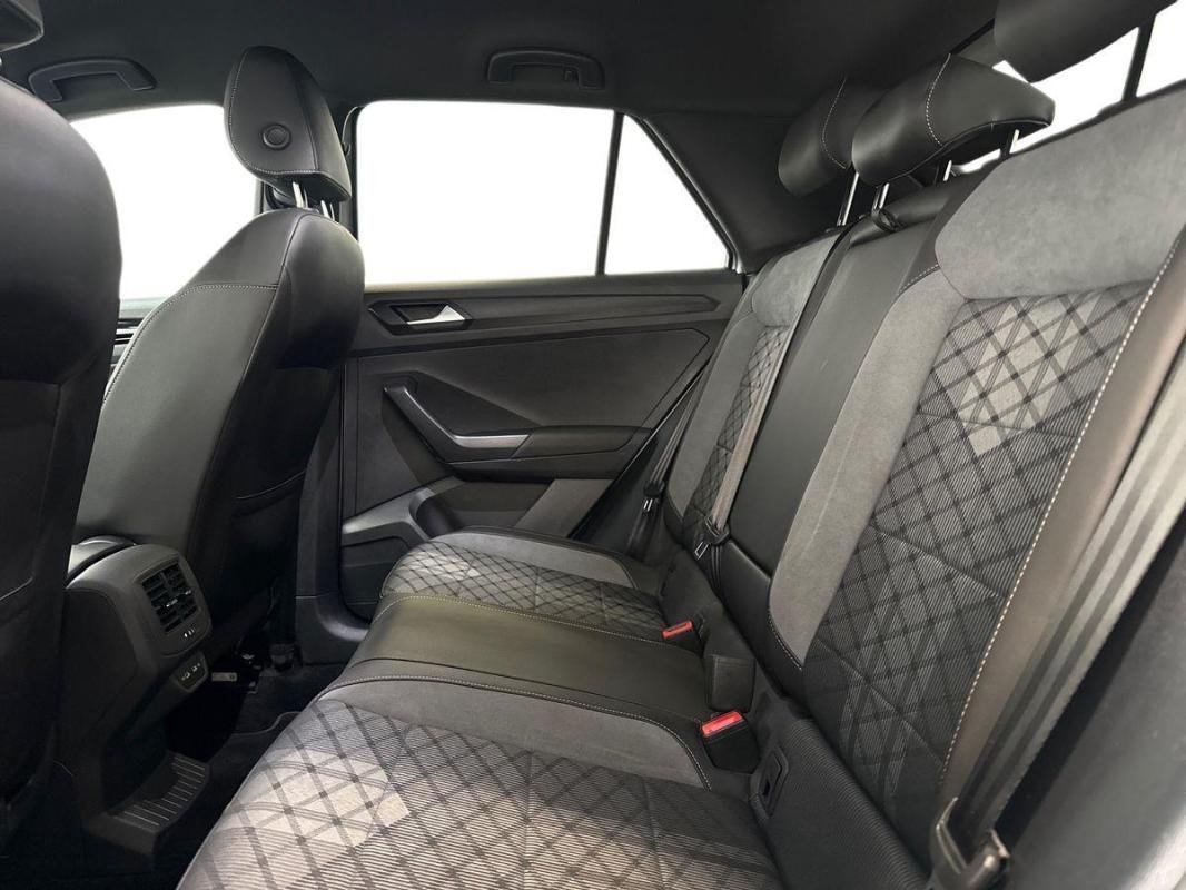 Volkswagen T-Roc - Photo 23