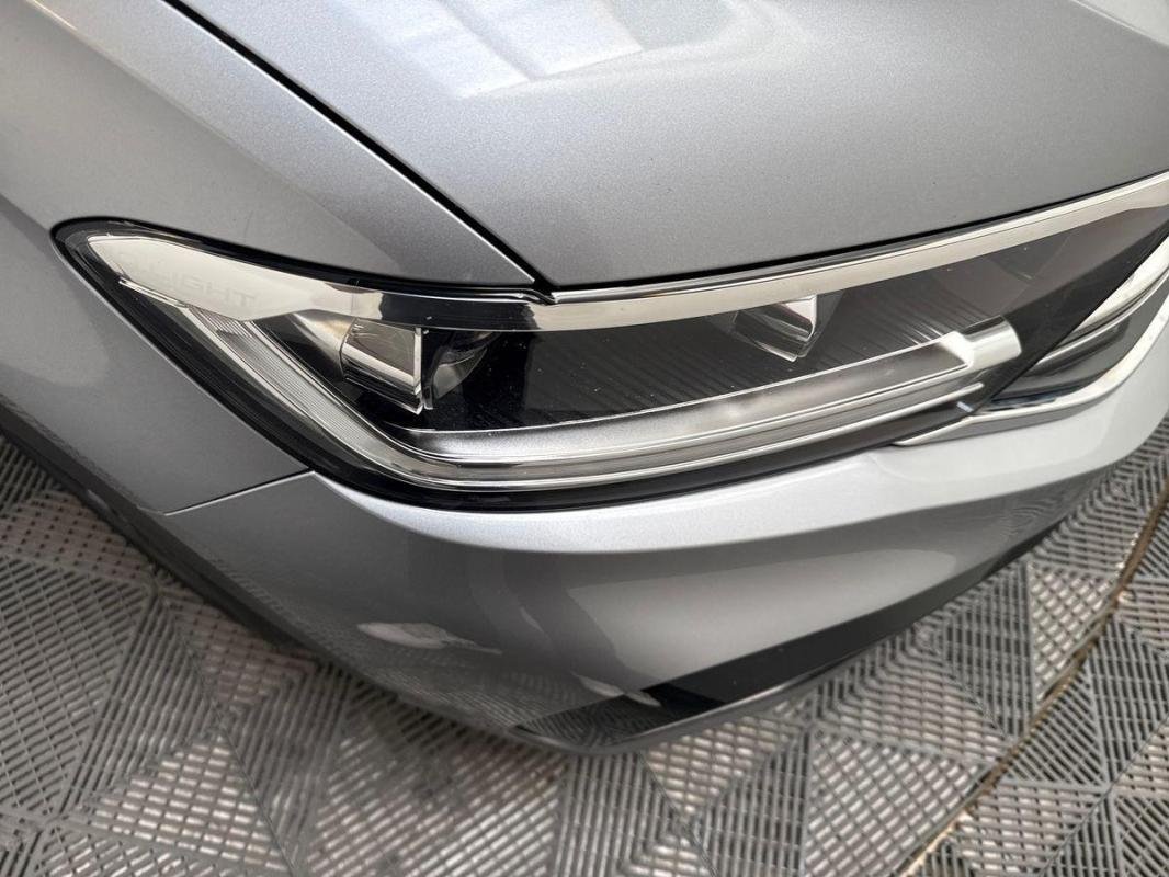 Volkswagen T-Roc - Photo 26