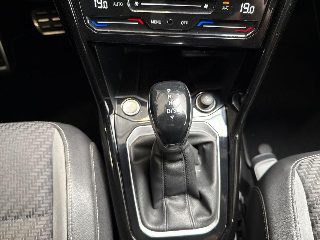 Volkswagen T-Roc - Photo 11