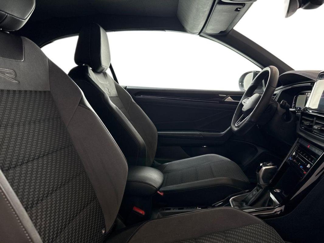 Volkswagen T-Roc - Photo 13