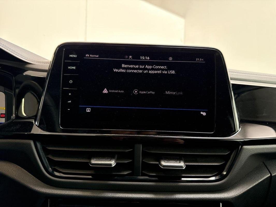 Volkswagen T-Roc - Photo 17