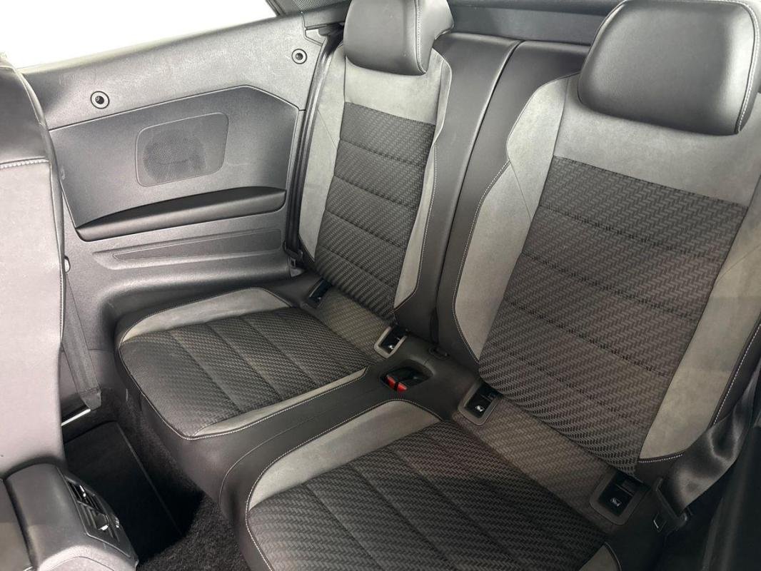 Volkswagen T-Roc - Photo 23