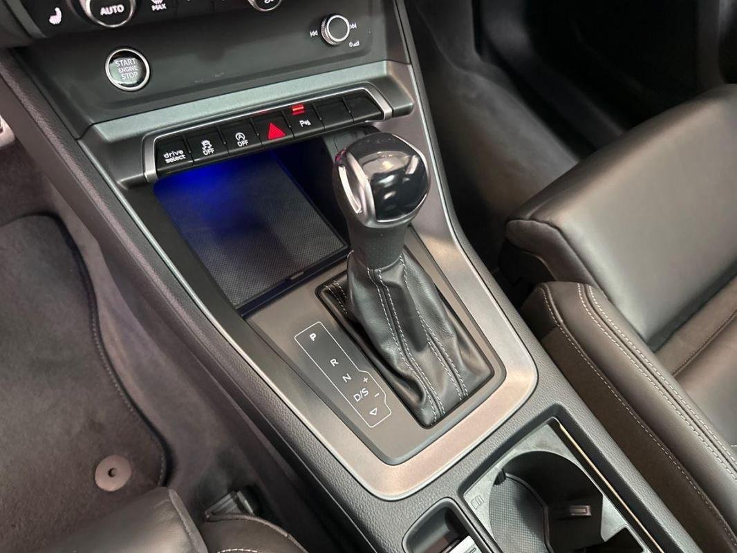 Audi Q3 - Photo 11