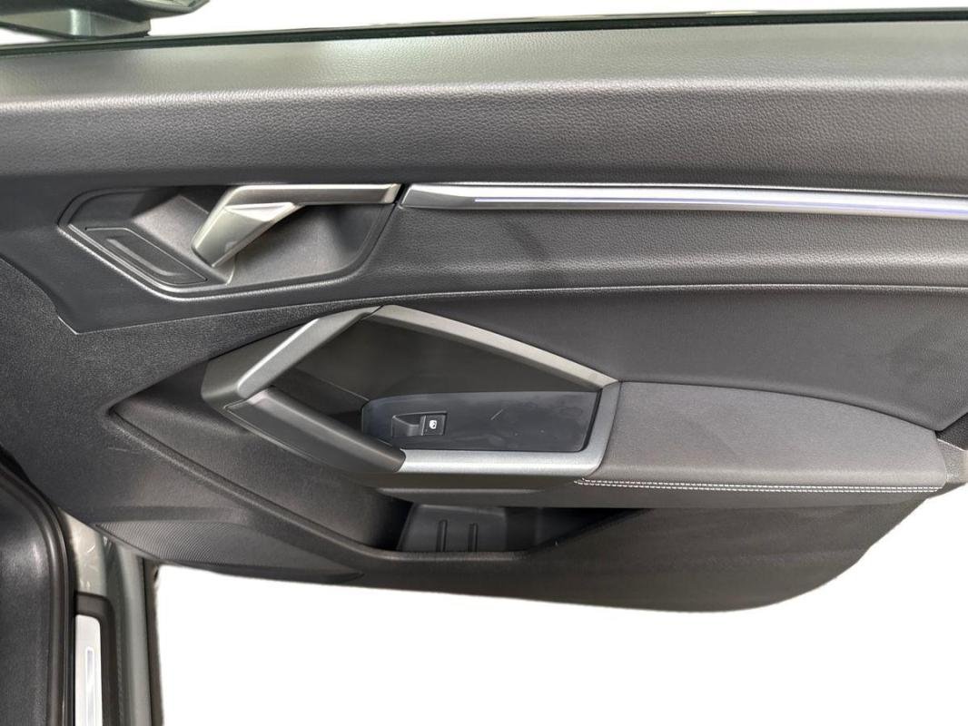 Audi Q3 - Photo 15