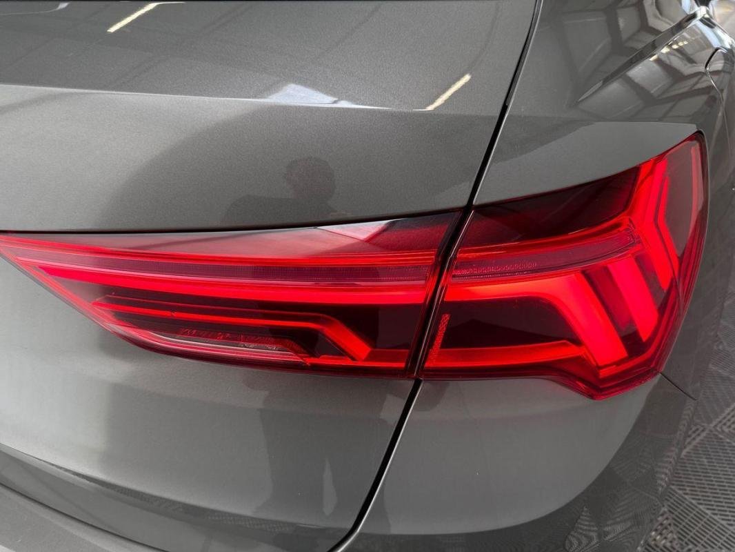 Audi Q3 - Photo 30